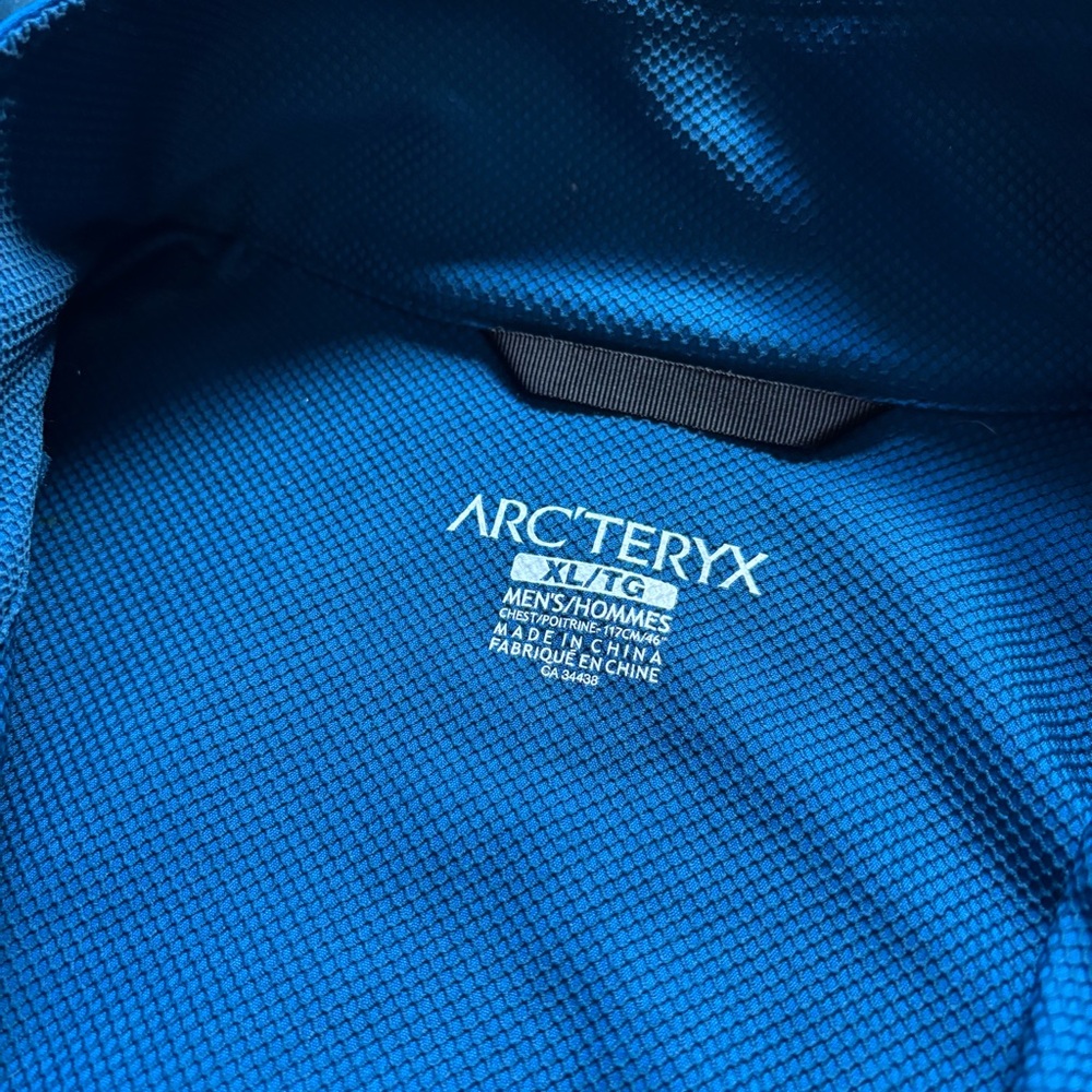 Arc'teryx Blue Performance Jacket - Picture 5 of 7